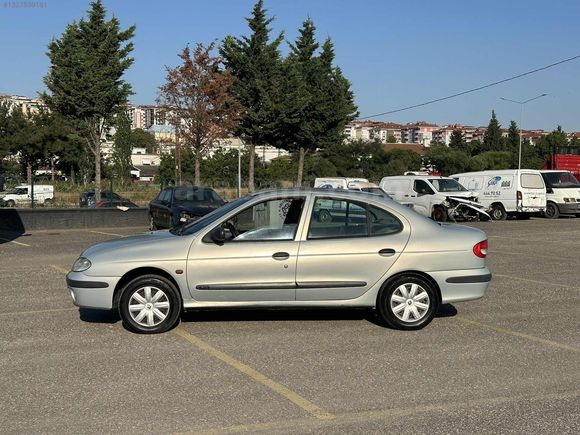 NASIR OTOMOTİVDEN 2000 MODEL MEGAN 1 KLİMA