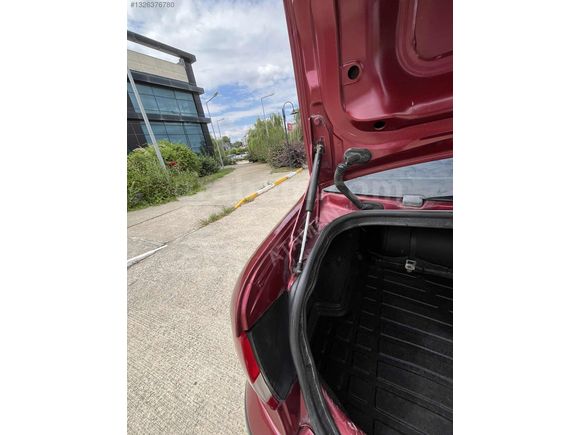 RENAULT MEGANE 1.6 KLİMALI - TAKASLI