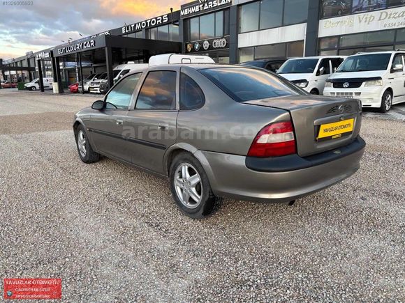 1998 MODEL DİJİTAL KLİMALI 2.0 BENZİN LPG