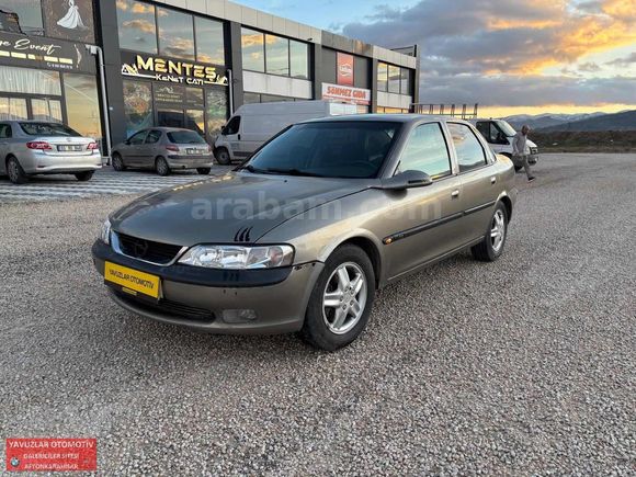 1998 MODEL DİJİTAL KLİMALI 2.0 BENZİN LPG