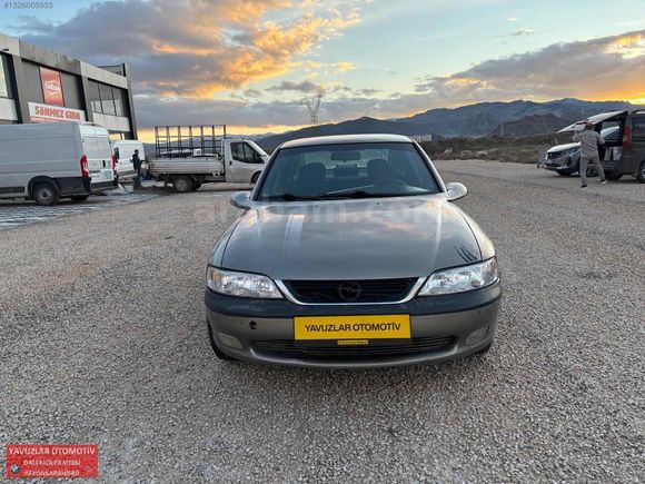 1998 MODEL DİJİTAL KLİMALI 2.0 BENZİN LPG