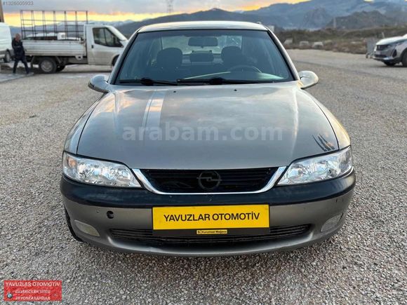 1998 MODEL DİJİTAL KLİMALI 2.0 BENZİN LPG