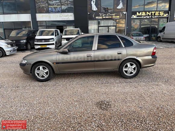 1998 MODEL DİJİTAL KLİMALI 2.0 BENZİN LPG