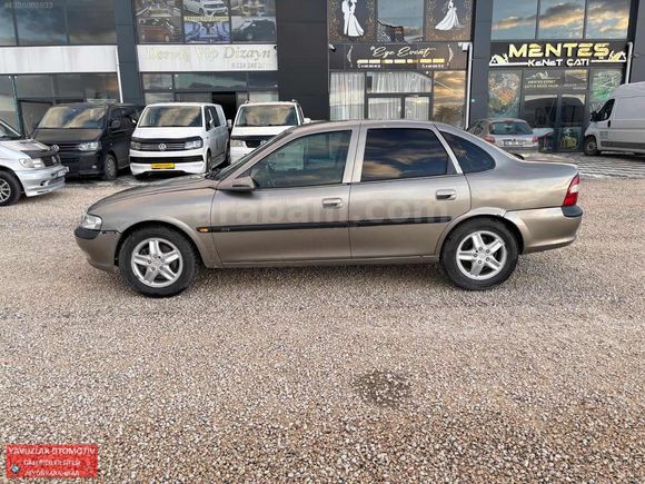 1998 MODEL DİJİTAL KLİMALI 2.0 BENZİN LPG