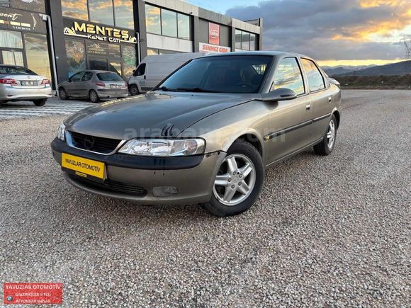 1998 MODEL DİJİTAL KLİMALI 2.0 BENZİN LPG