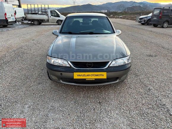 1998 MODEL DİJİTAL KLİMALI 2.0 BENZİN LPG