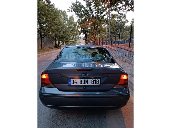 Sahibinden Ford Focus 1.8 Di Ghia 2003 Model