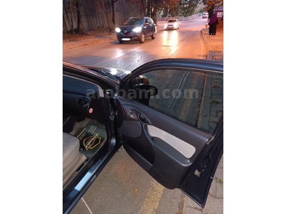 Sahibinden Ford Focus 1.8 Di Ghia 2003 Model