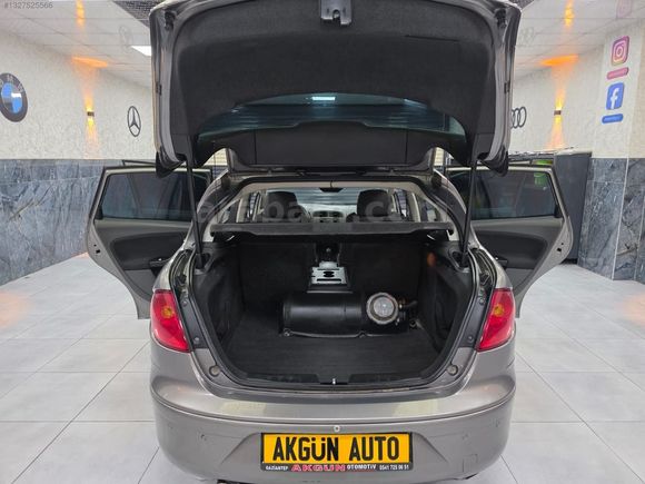2006 MODEL SEAT TOLEDO HATASIZ AYARINDA DÜŞÜK KM, REDE ÇOK TEMİZ