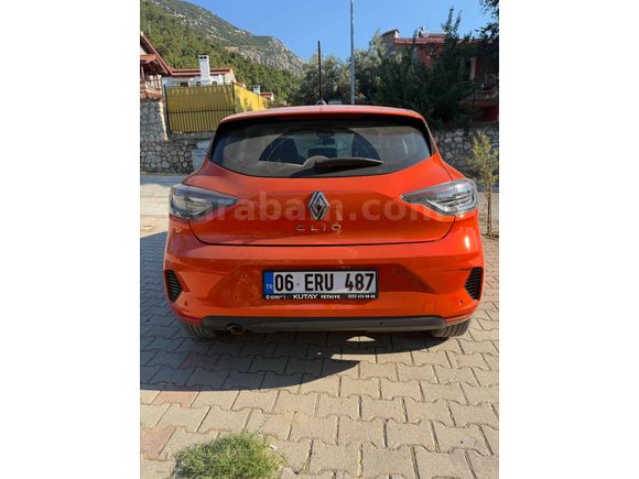 Sahibinden Renault Clio 1.0 TCe Evolution 2023 Model 