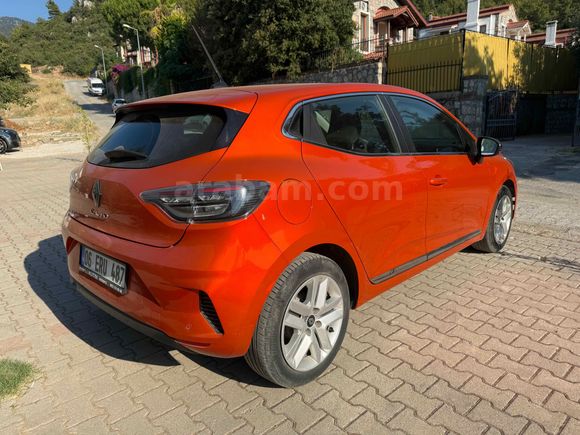 Sahibinden Renault Clio 1.0 TCe Evolution 2023 Model 