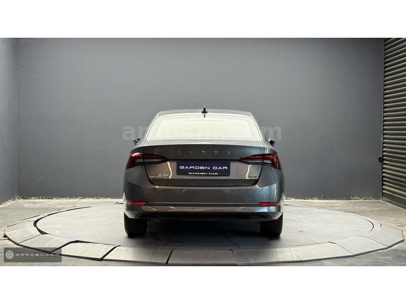 ""GARDEN""2022 OCTAVİA 1.5 E-TEC DSG GRİ/ANTRASİT ŞERİT TAKİP