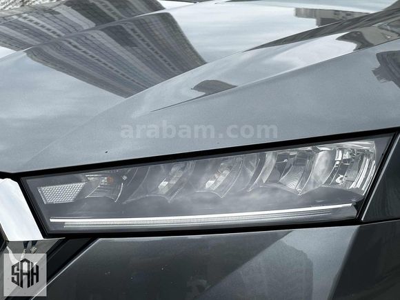 DEĞİŞEN'SİZ 2023 SKODA OCTAVİA 1.5 E-TEC PREMİUM DSG HİBRİT