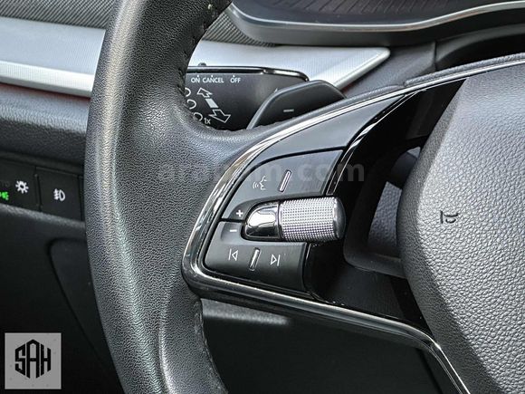 DEĞİŞEN'SİZ 2023 SKODA OCTAVİA 1.5 E-TEC PREMİUM DSG HİBRİT