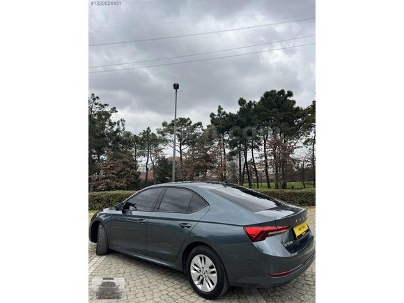 MERT TURANDAN 2021 OCTAVİA 1.5TSİ ELİT DSG HATASIZ 152.000 KMDE