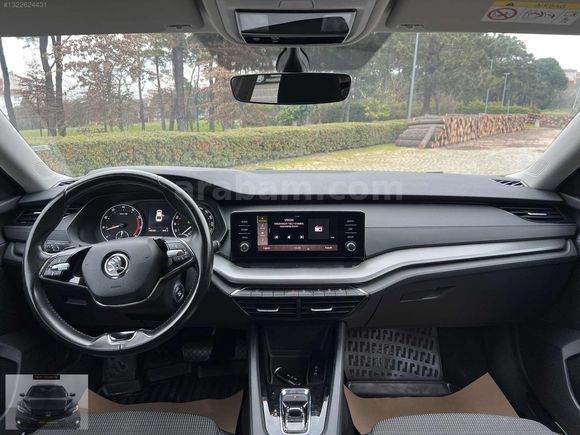 MERT TURANDAN 2021 OCTAVİA 1.5TSİ ELİT DSG HATASIZ 152.000 KMDE