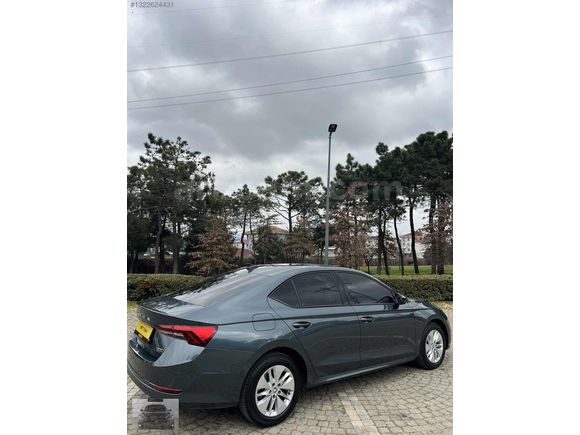 MERT TURANDAN 2021 OCTAVİA 1.5TSİ ELİT DSG HATASIZ 152.000 KMDE