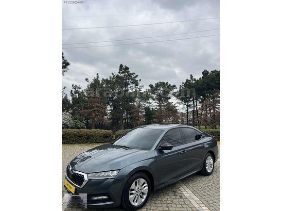 MERT TURANDAN 2021 OCTAVİA 1.5TSİ ELİT DSG HATASIZ 152.000 KMDE