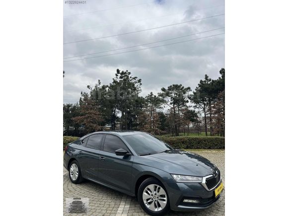 MERT TURANDAN 2021 OCTAVİA 1.5TSİ ELİT DSG HATASIZ 152.000 KMDE