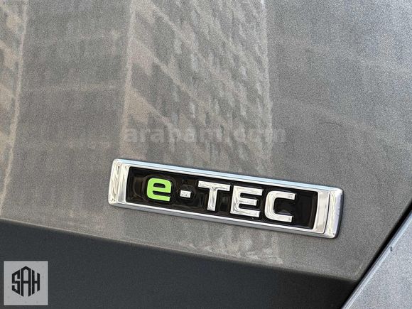 DEĞİŞEN'SİZ 2023 SKODA OCTAVİA 1.5 E-TEC PREMİUM DSG HİBRİT