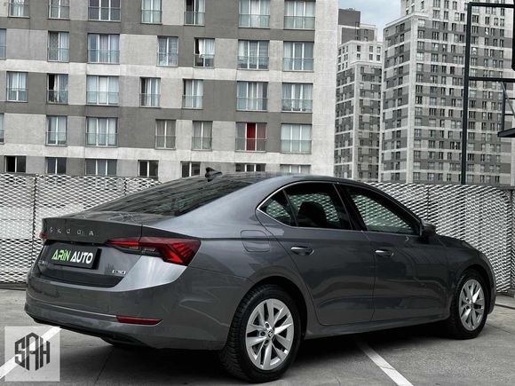 DEĞİŞEN'SİZ 2023 SKODA OCTAVİA 1.5 E-TEC PREMİUM DSG HİBRİT