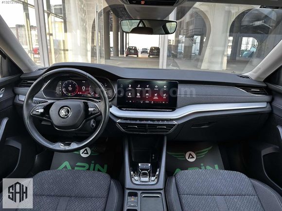 DEĞİŞEN'SİZ 2023 SKODA OCTAVİA 1.5 E-TEC PREMİUM DSG HİBRİT