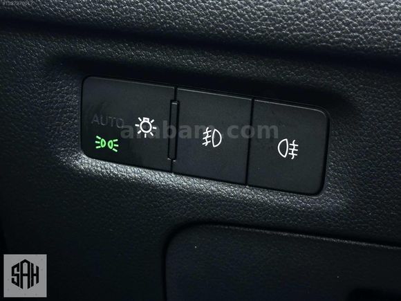 DEĞİŞEN'SİZ 2023 SKODA OCTAVİA 1.5 E-TEC PREMİUM DSG HİBRİT