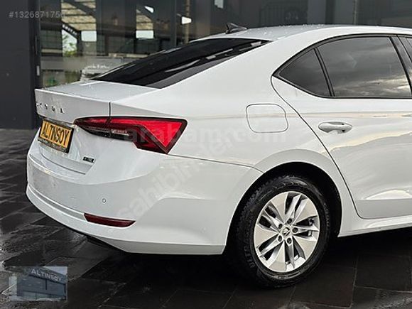 ALTINSOYOTODAN 2021 BOYASIZ ELİTE 116.000 KM 1.5 E-TEC OCTAVİA