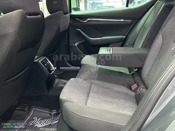 2023 YENİ KASA SKODA OCTAVİA 1.5 E-TEC PREMİUM DSG HİBRİT