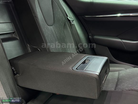 2023 YENİ KASA SKODA OCTAVİA 1.5 E-TEC PREMİUM DSG HİBRİT