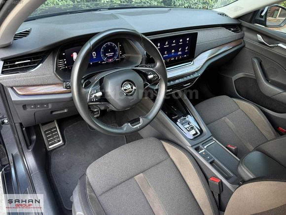 BOYASIZ HATASIZ 2022 OCTAVİA SCOUT 72.000 KM'DE SERVİS BAKIMLI