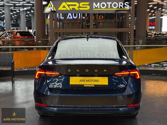 2023 OCTAVİA 1.5 E-TEC PREMİUM LANSMAN RENK 91.000 KM