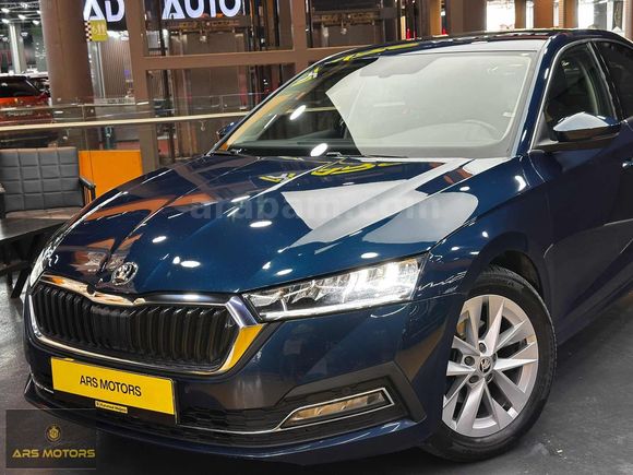 2023 OCTAVİA 1.5 E-TEC PREMİUM LANSMAN RENK 91.000 KM