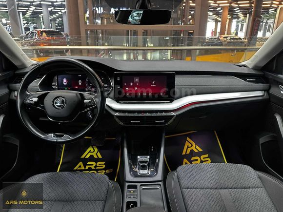 2023 OCTAVİA 1.5 E-TEC PREMİUM LANSMAN RENK 91.000 KM