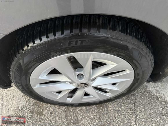 2024 SKODA OCTAVİA 1.5 TSİ E-TEC PREMİUM DSG 20 BİN KM.HATASIZ