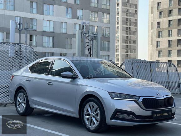 AUTO ARZEL 2023 SKODA OCTAVİA 1.5 TSİ E-TEC PREMİUM SERVİS BAKIM