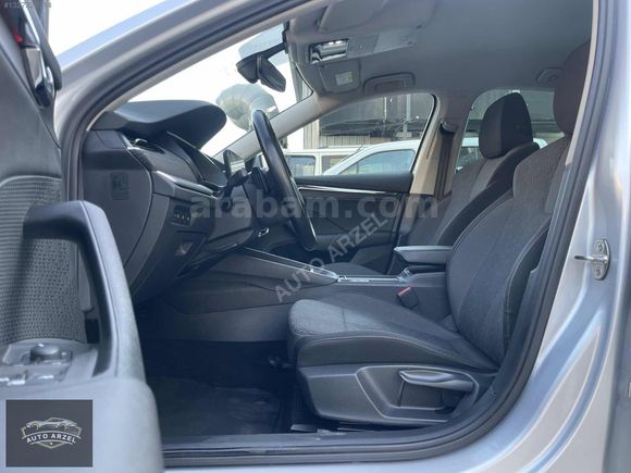 AUTO ARZEL 2023 SKODA OCTAVİA 1.5 TSİ E-TEC PREMİUM SERVİS BAKIM