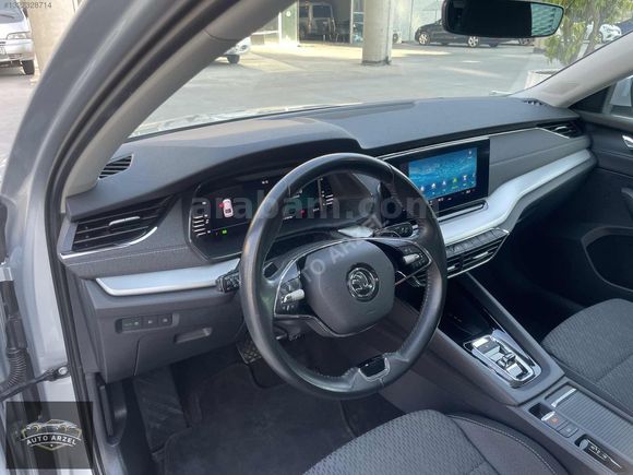 AUTO ARZEL 2023 SKODA OCTAVİA 1.5 TSİ E-TEC PREMİUM SERVİS BAKIM