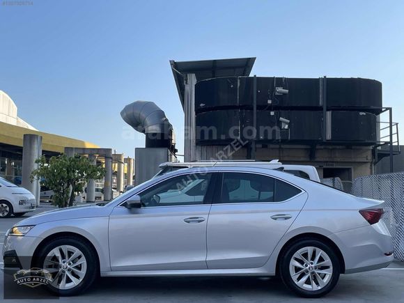 AUTO ARZEL 2023 SKODA OCTAVİA 1.5 TSİ E-TEC PREMİUM SERVİS BAKIM