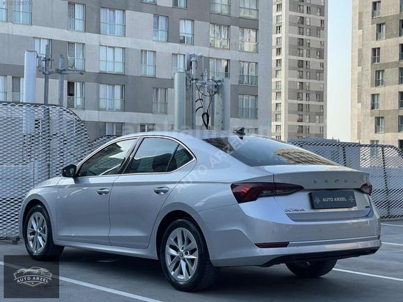 AUTO ARZEL 2023 SKODA OCTAVİA 1.5 TSİ E-TEC PREMİUM SERVİS BAKIM