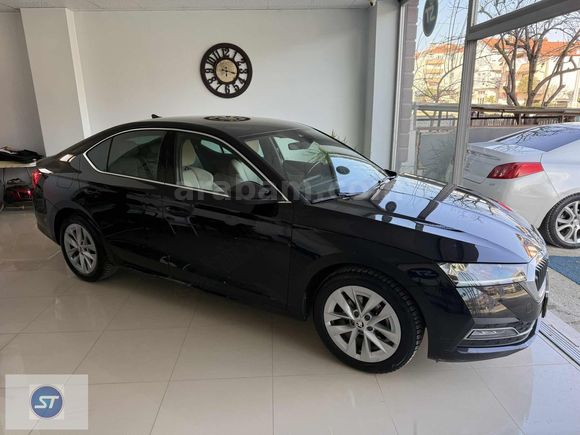2023 SKODA OCTAVİA 1.5 TSI E-TEC PREMIUM DSG 118500 KM