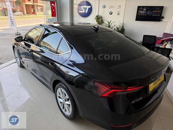 2023 SKODA OCTAVİA 1.5 TSI E-TEC PREMIUM DSG 118500 KM