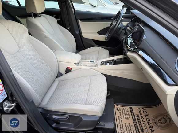2023 SKODA OCTAVİA 1.5 TSI E-TEC PREMIUM DSG 118500 KM