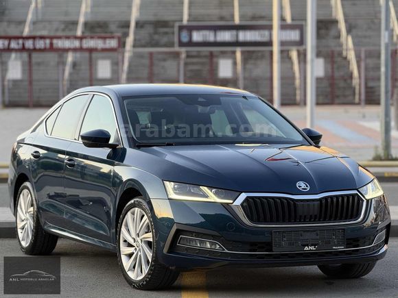2021 1.5 E-TECH HEAD UP-ISITMA-KÖR NOKTA-G.GRŞ-18"JNT-DERİ-E.BGJ