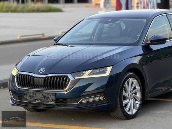 2021 1.5 E-TECH HEAD UP-ISITMA-KÖR NOKTA-G.GRŞ-18"JNT-DERİ-E.BGJ