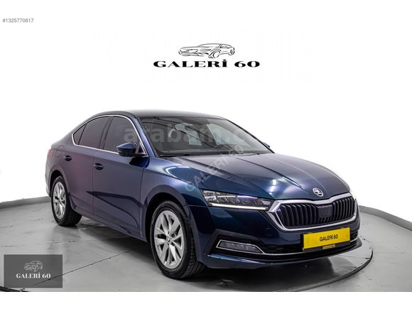 HATASIZ/BOYASIZ/2021/OCTAVİA 1.5 e-Tec Premium 58.000KM/MAVİ+BEJ