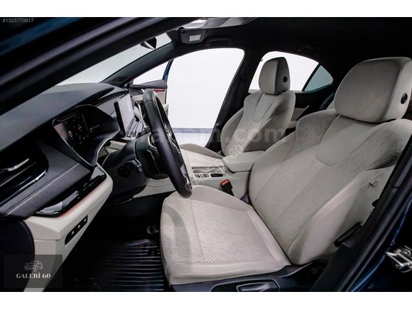 HATASIZ/BOYASIZ/2021/OCTAVİA 1.5 e-Tec Premium 58.000KM/MAVİ+BEJ