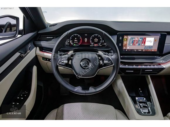 HATASIZ/BOYASIZ/2021/OCTAVİA 1.5 e-Tec Premium 58.000KM/MAVİ+BEJ