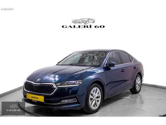 HATASIZ/BOYASIZ/2021/OCTAVİA 1.5 e-Tec Premium 58.000KM/MAVİ+BEJ