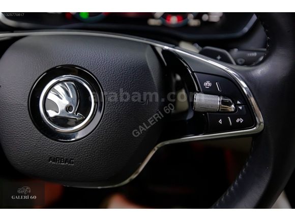 HATASIZ/BOYASIZ/2021/OCTAVİA 1.5 e-Tec Premium 58.000KM/MAVİ+BEJ